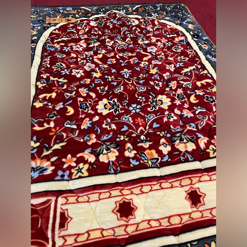 Islamic Prayer Rug - Picture 4 of 6